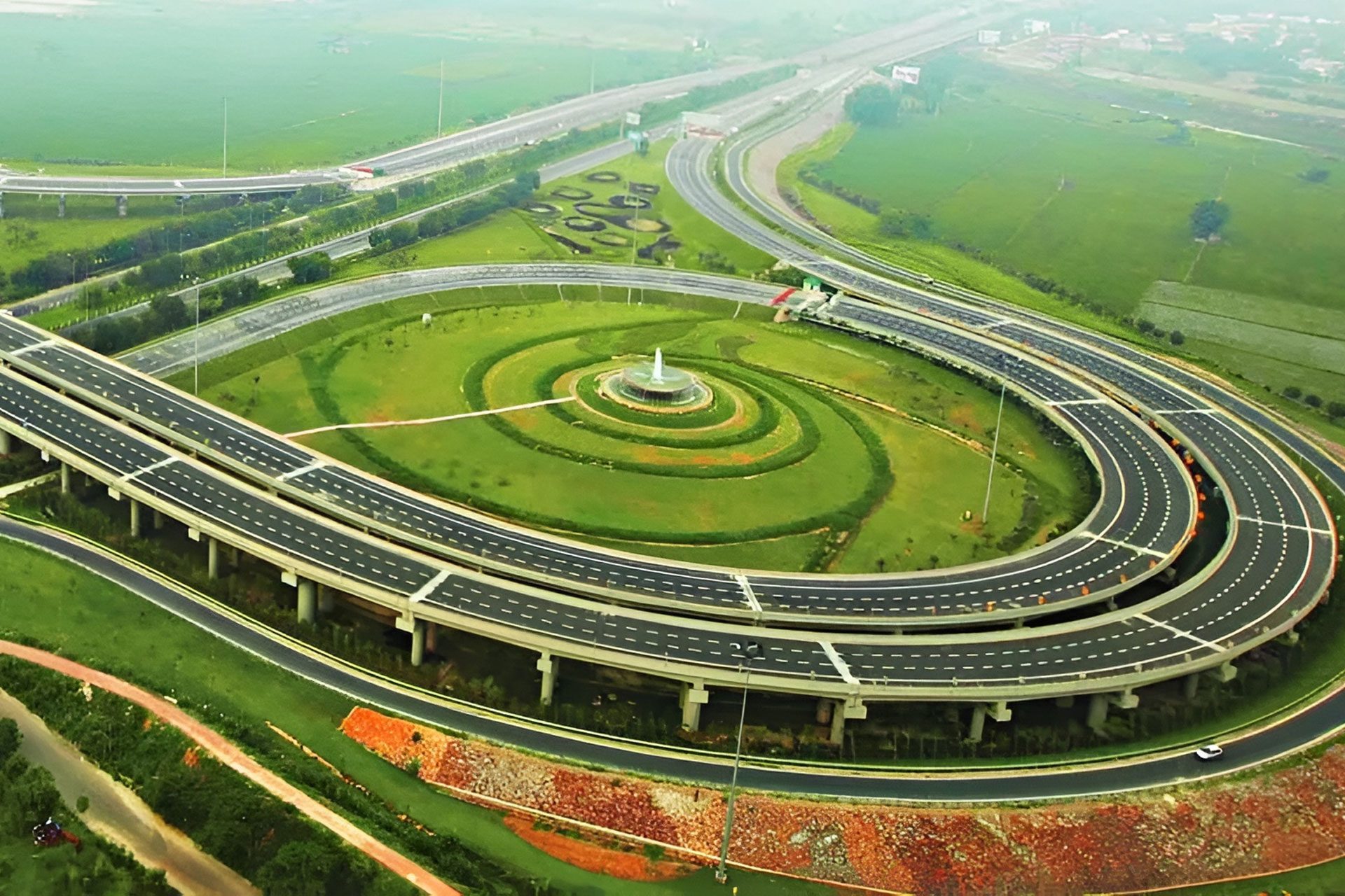 Yamuna Expressway skyline